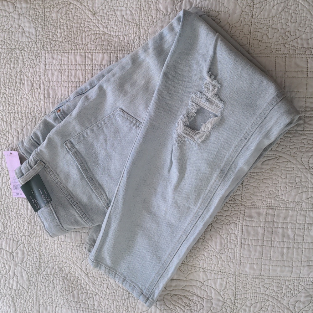 Wild Fable High Waisted Light Wash 90s Mom Jeans Size 8 / 29